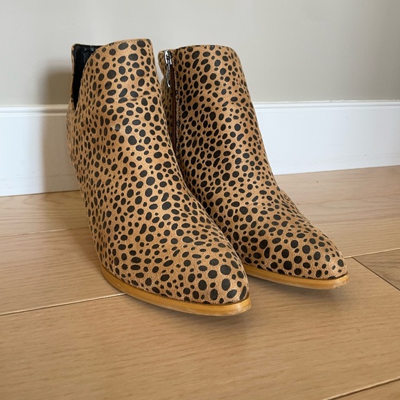 Ankle booties - 9.5 - worn once - Picture 4 of 5